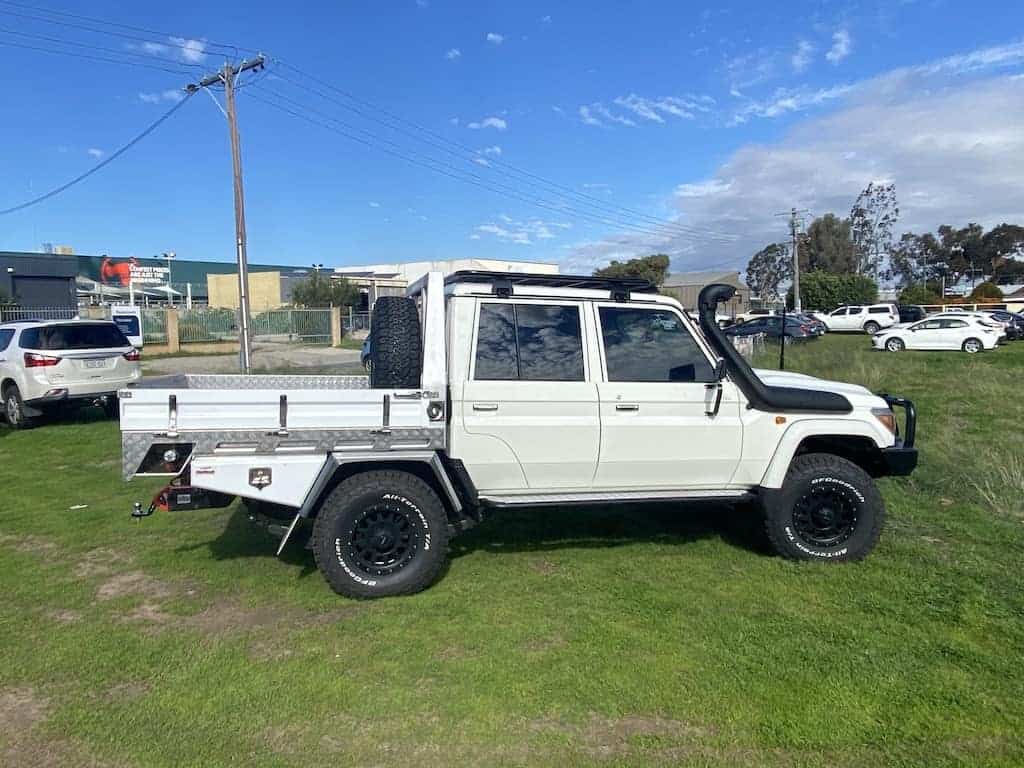 M4C | Custom 4x4: Totally Workwear Midland 79 Series