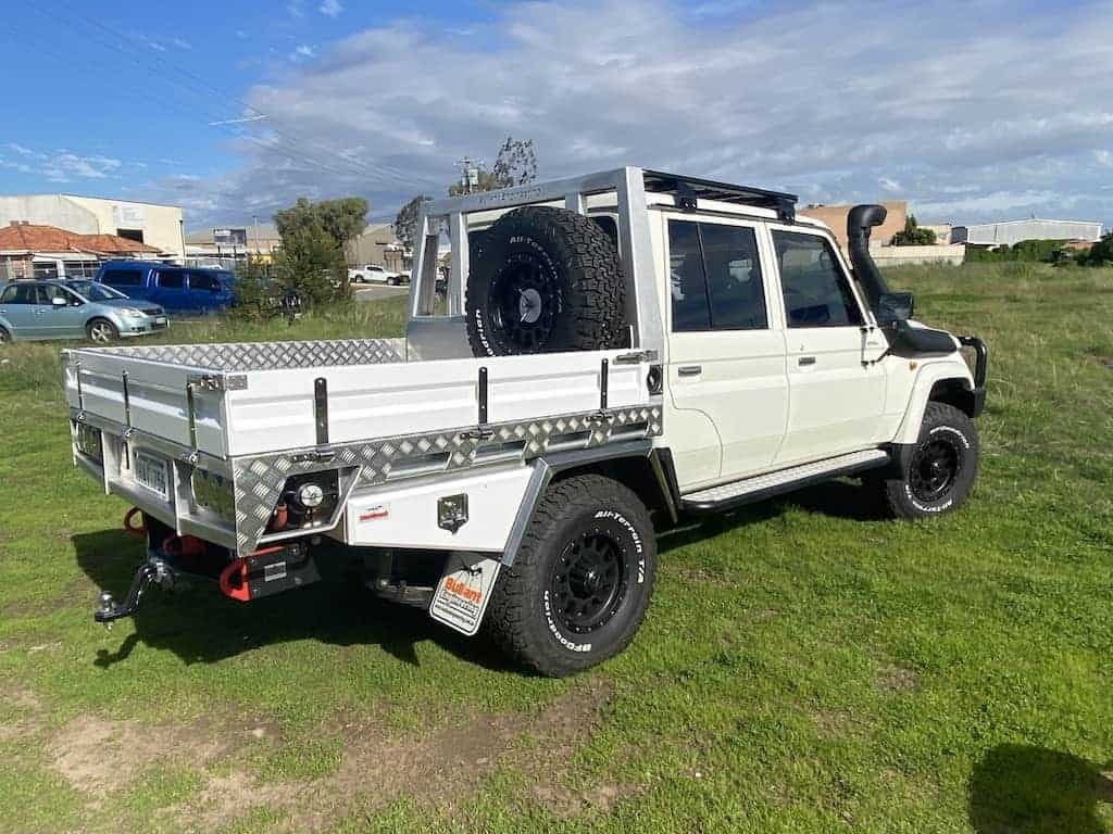 M4C | Custom 4x4: Totally Workwear Midland 79 Series