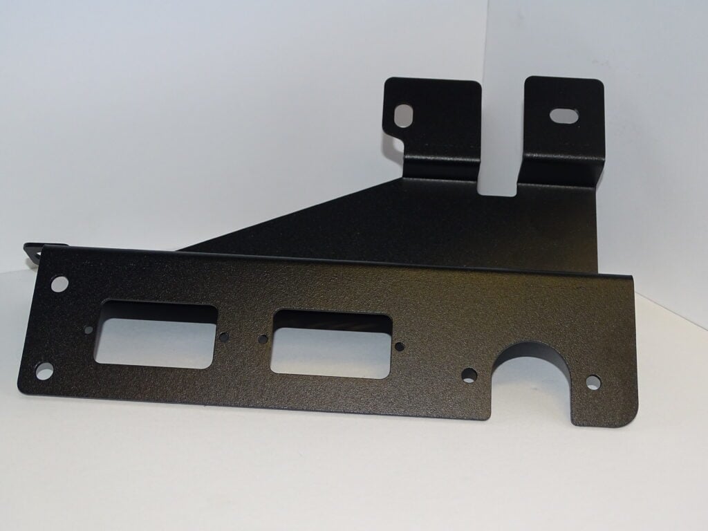 Trailer Plug Bracket 7pin Round Plug and 2 Anderson Plugs LC200