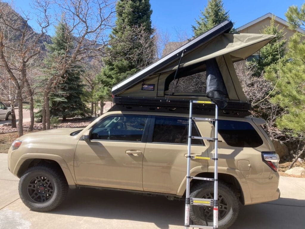 M4C | DX27 Clamshell Rooftop Tent - The Bush Company