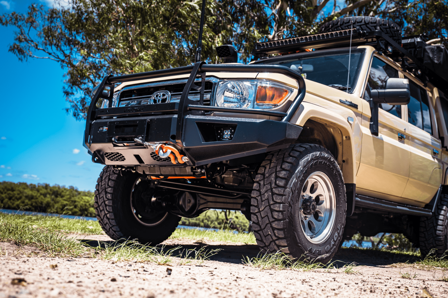 70 Series Landcruiser Bull Bar - Onca 4x4 