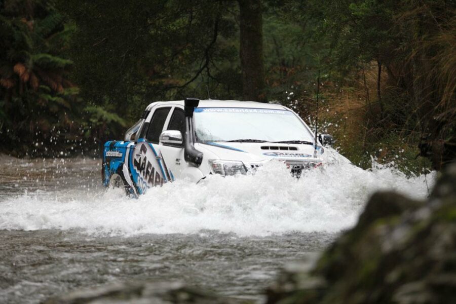 M4C | V-Spec Snorkel System - Toyota Hilux 2011-2015 - Safari 4x4 Engineering