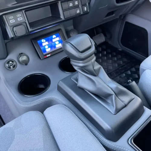 Car consoles: 79/76 SERIES D/C / WGN FULL LENGTH FLOOR CONSOLE 2.8 AUTO WITH SG3 CUTOUT